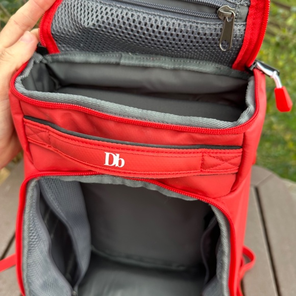DB equipment: Hugger 20L scarlet Red - Picture 6 of 7